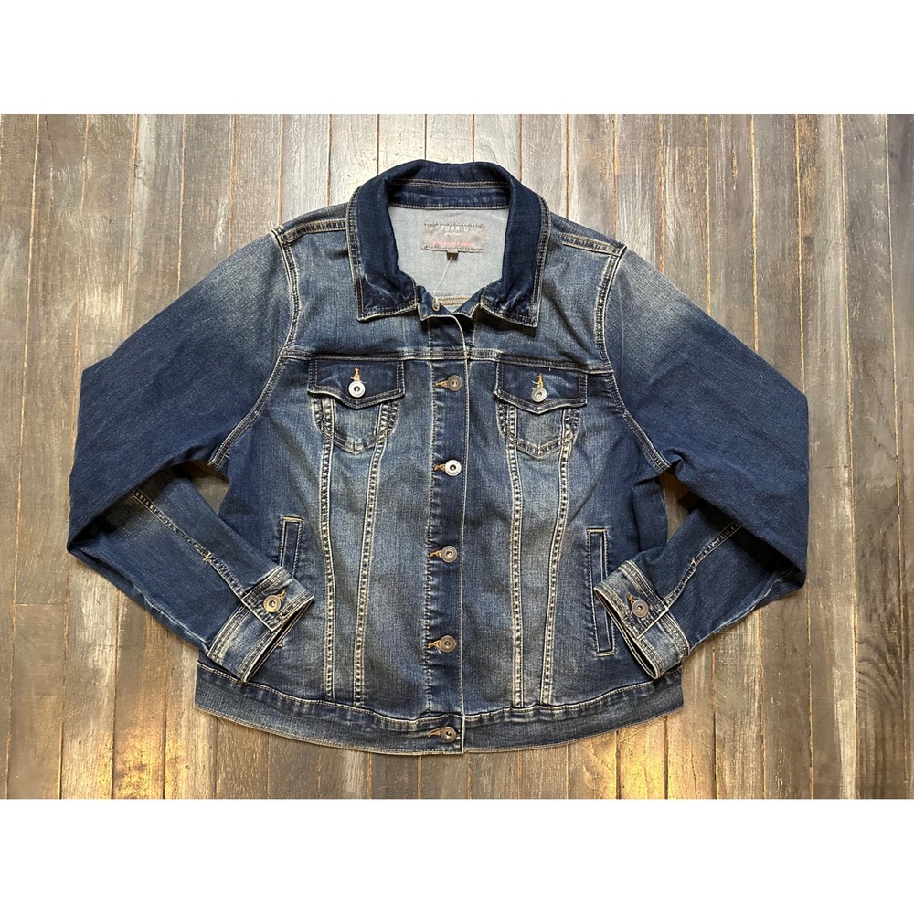 Torrid Dark Wash Denim Trucker Jacket Stretch Blue Jean Coat